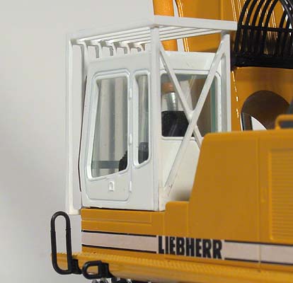 Leihbar R 985 Baumaschinen-Modelle.net - My collection - Liebherr R 984 B with Scrap ...